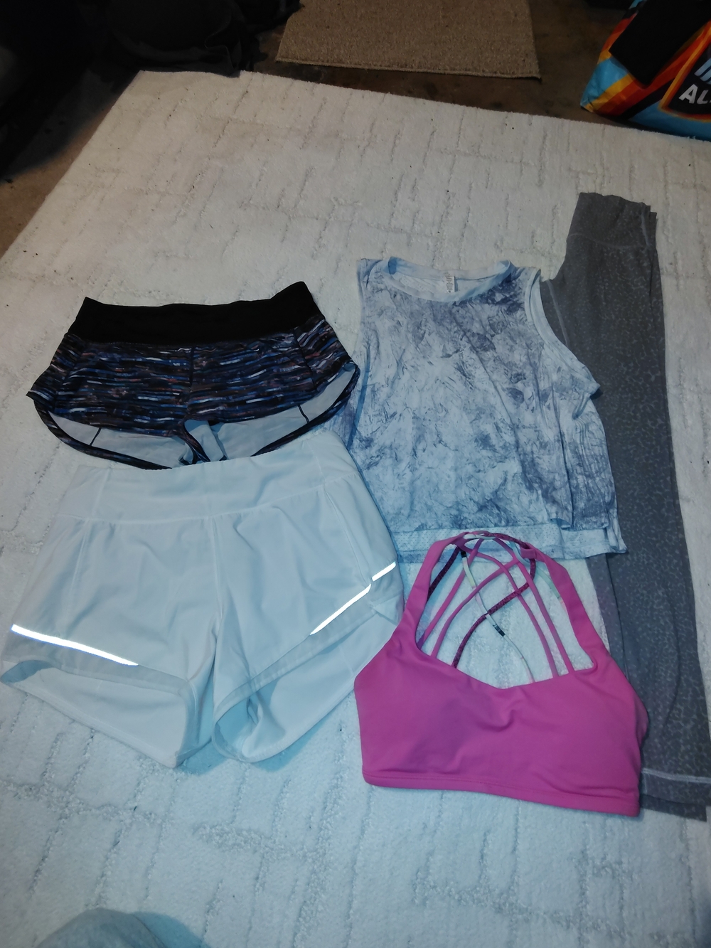lululemon Bundle Size 4